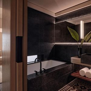 Twin Room Shikumen View